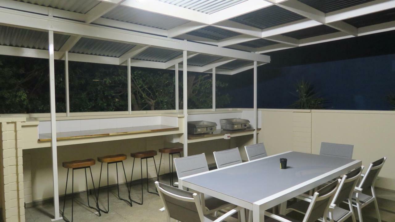 Skymirror Villa Sea Lake ภายนอก รูปภาพ